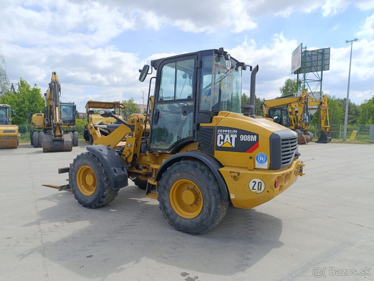 Čelní nakládač CAT 908 M - 5