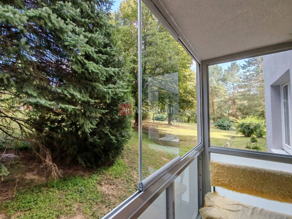 Byt 3+1, 63m2, veľká lodžia 6m2, čiast. rekonšt, starý Juh, - 5