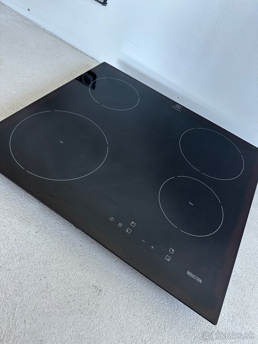 Vstavané kuchynské spotrebiče a práčka - 5