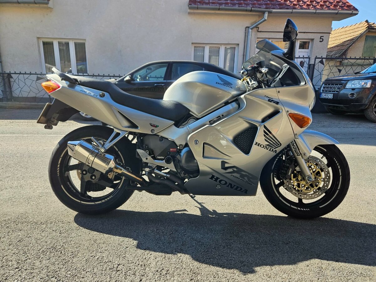 Honda VFR 800fi - 5