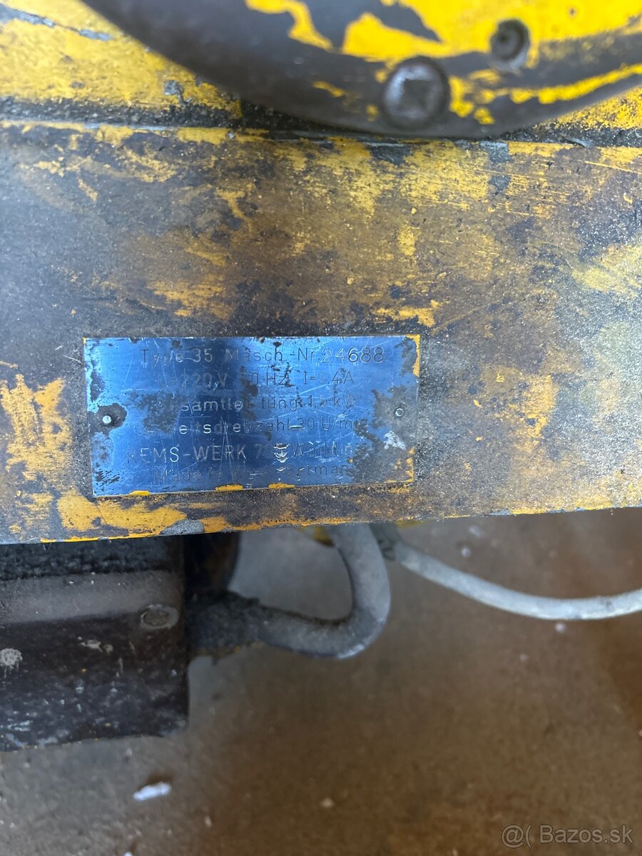 Predám staršiu závitorezku - 5