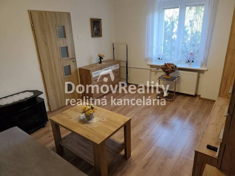 Pekný 1 izb. byt v Handlovej – centrum, 32 m2, kompletne zre - 5