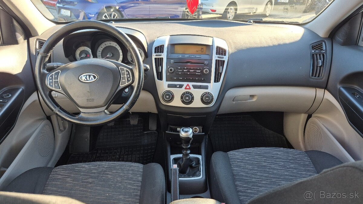 Kia Ceed SW 1.6 crdi 66kw M5 - 5