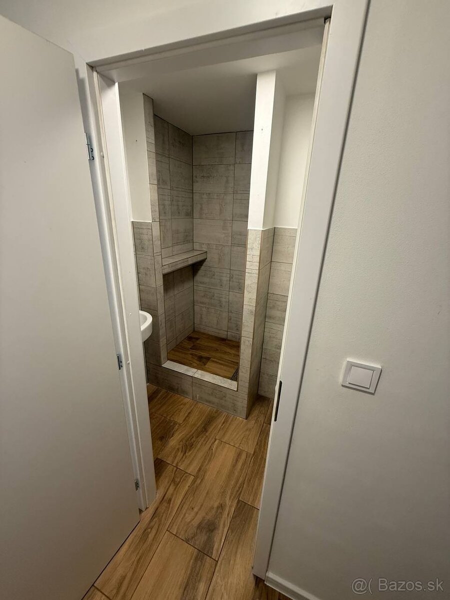 Prenájom garzonka Žiar - 5