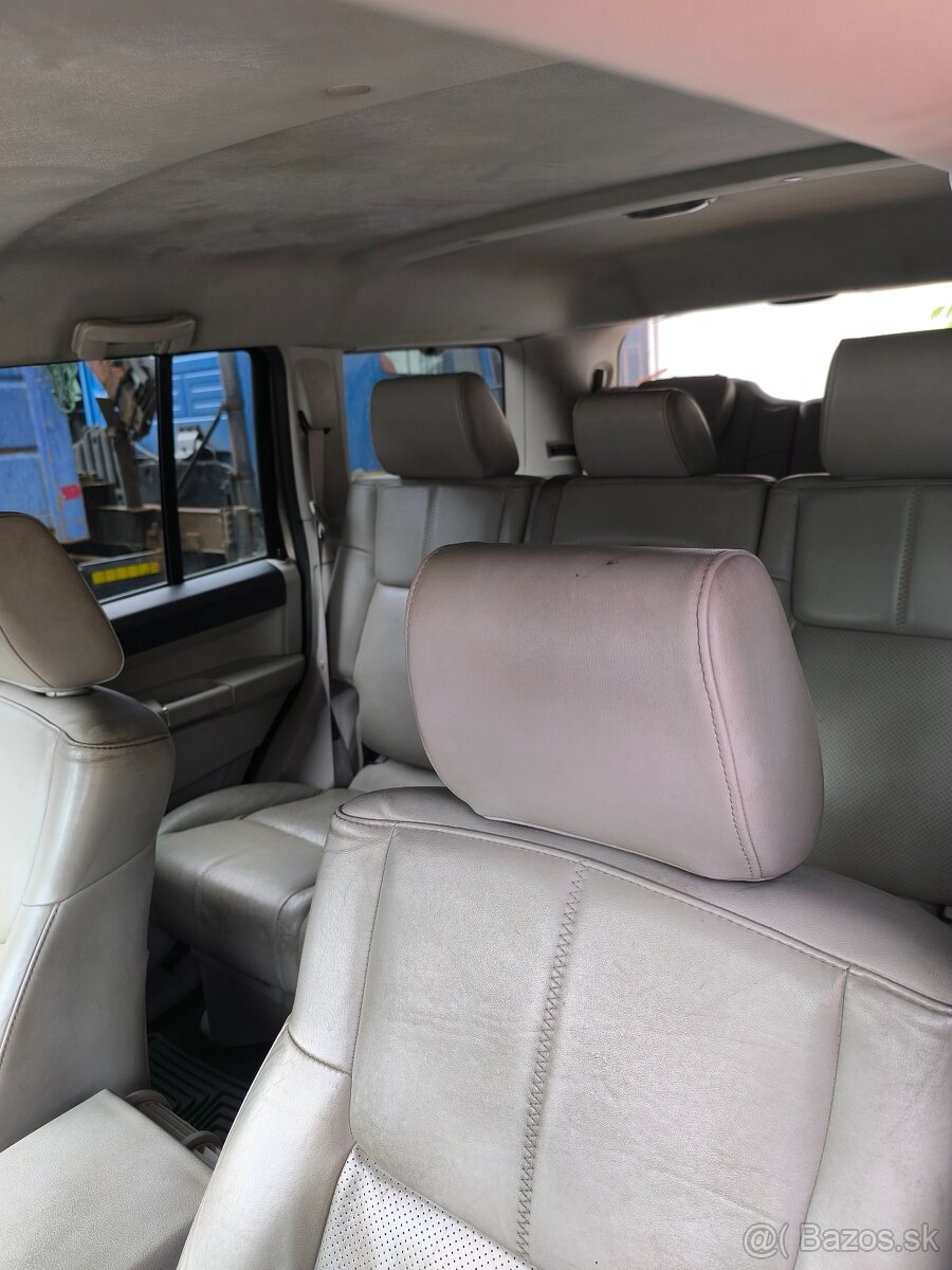 Jeep Commander +autoprepravnik