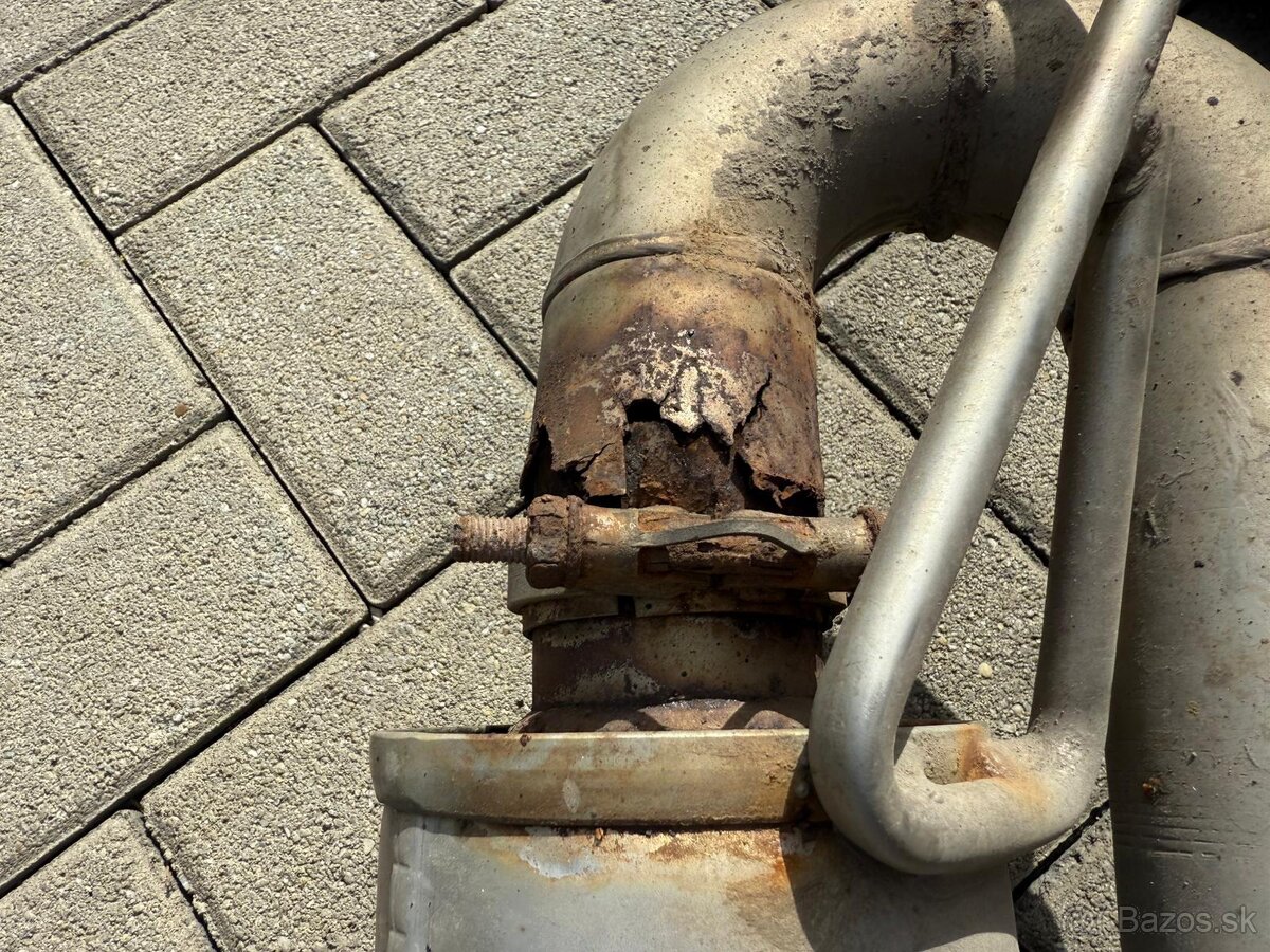 Vyfuk HG MotorSport BullX R32 Look - 5