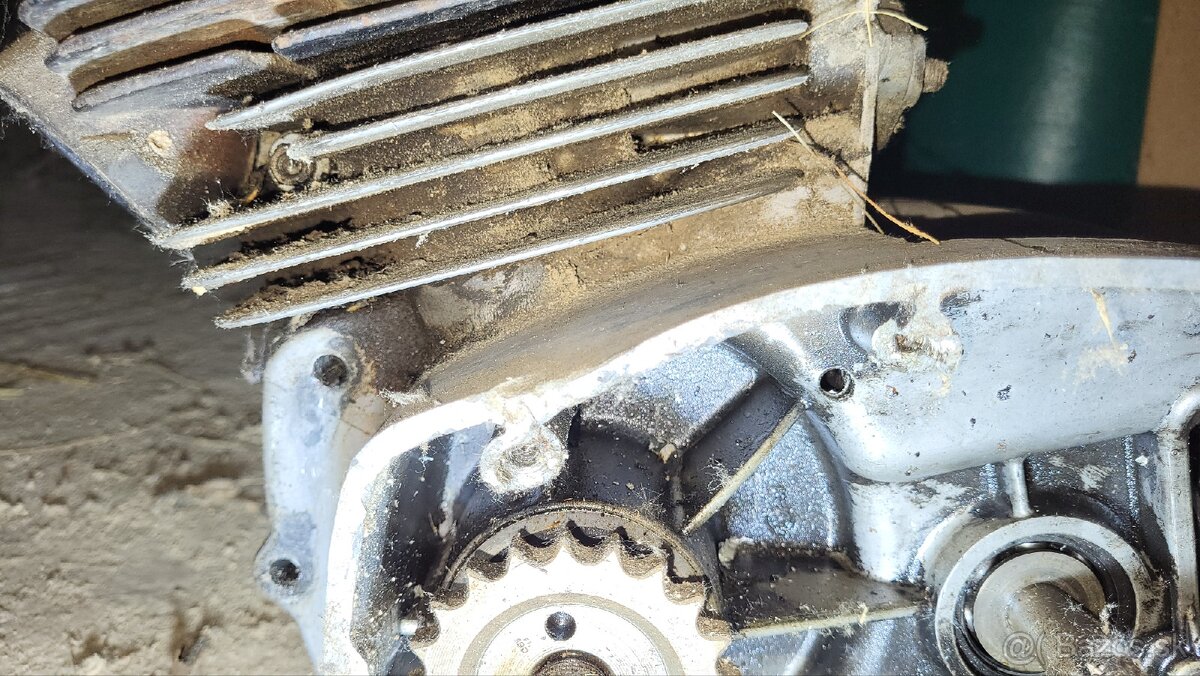 CZ 175 motor - 5