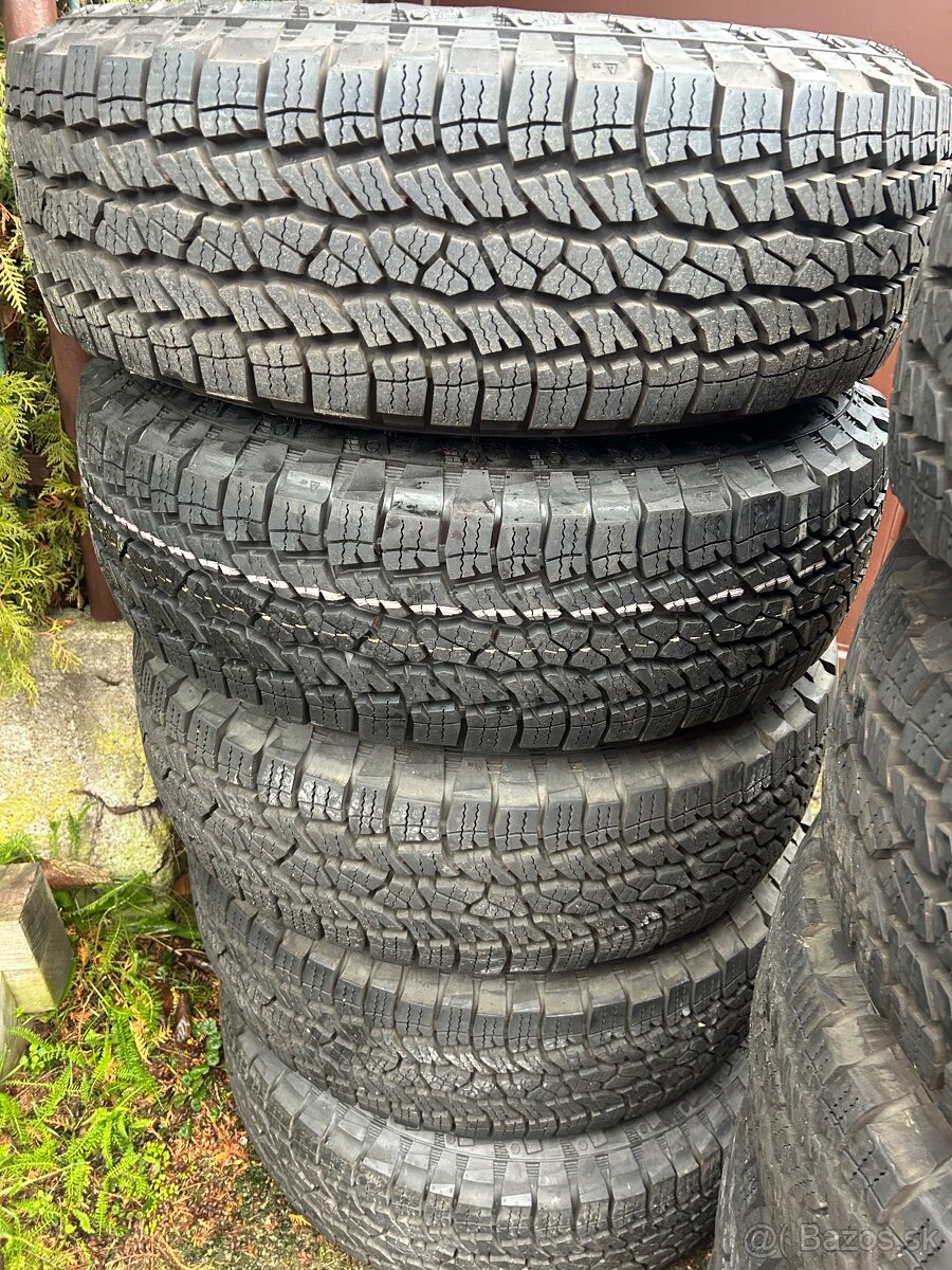 Jeep Wrangler 255/75 r17 A/T sada - 5