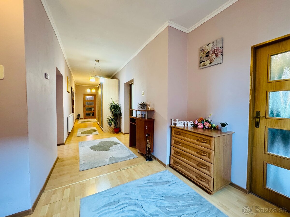 Priestranný dom s veľkým pozemkom – Nižná Hutka - 5