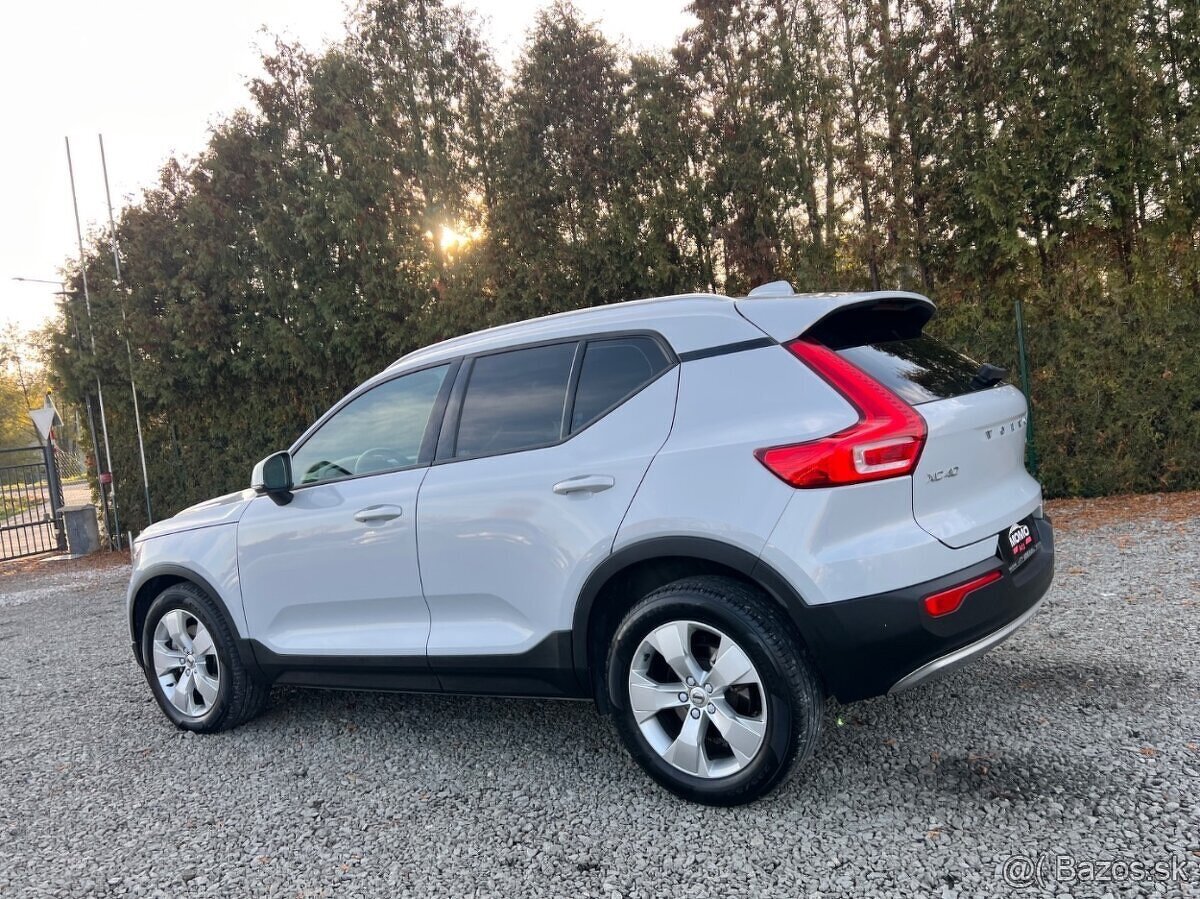 Volvo XC40 D3 Momentum AWD A/T - 5