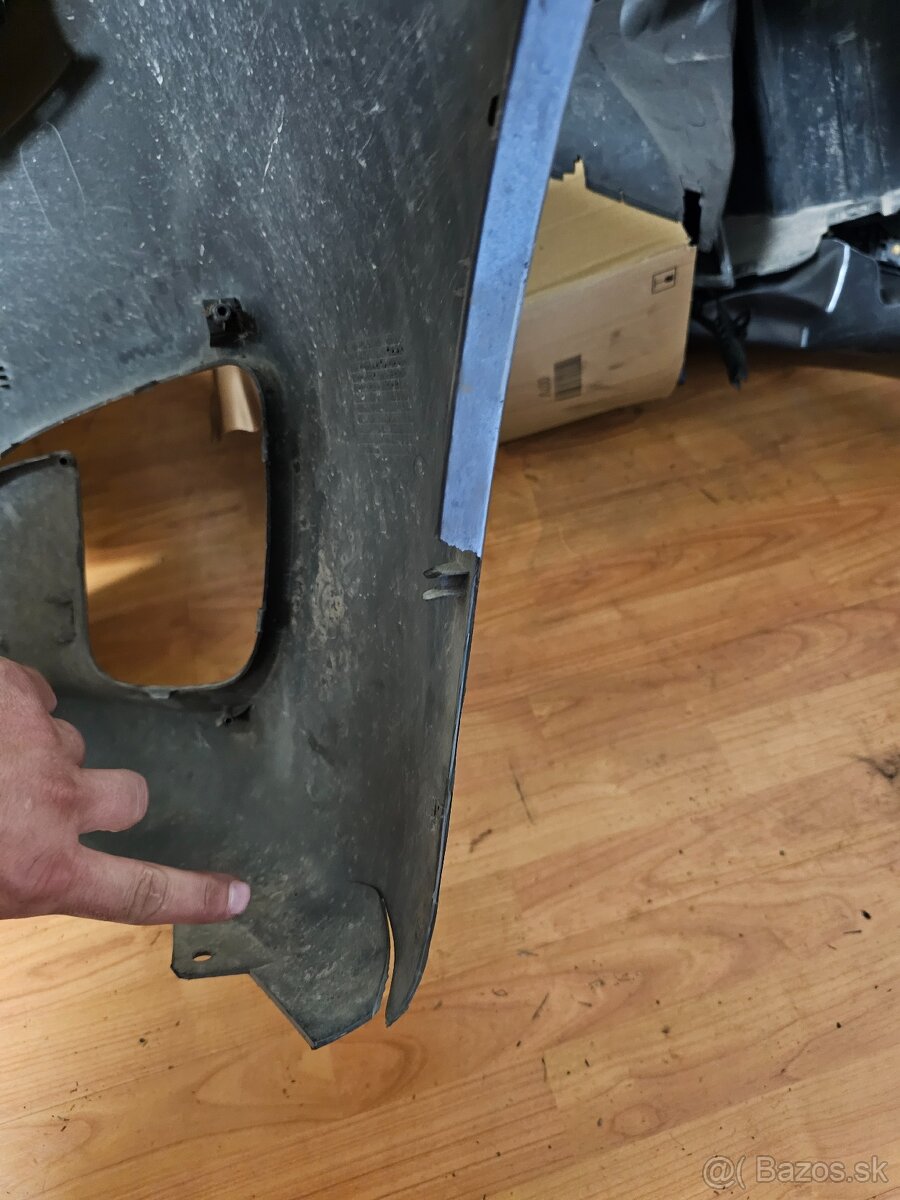 KIA Carens 2016 predný nárazník - 5