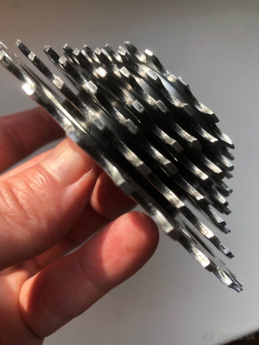 Suntour 7-kolečko 13-28z - 5