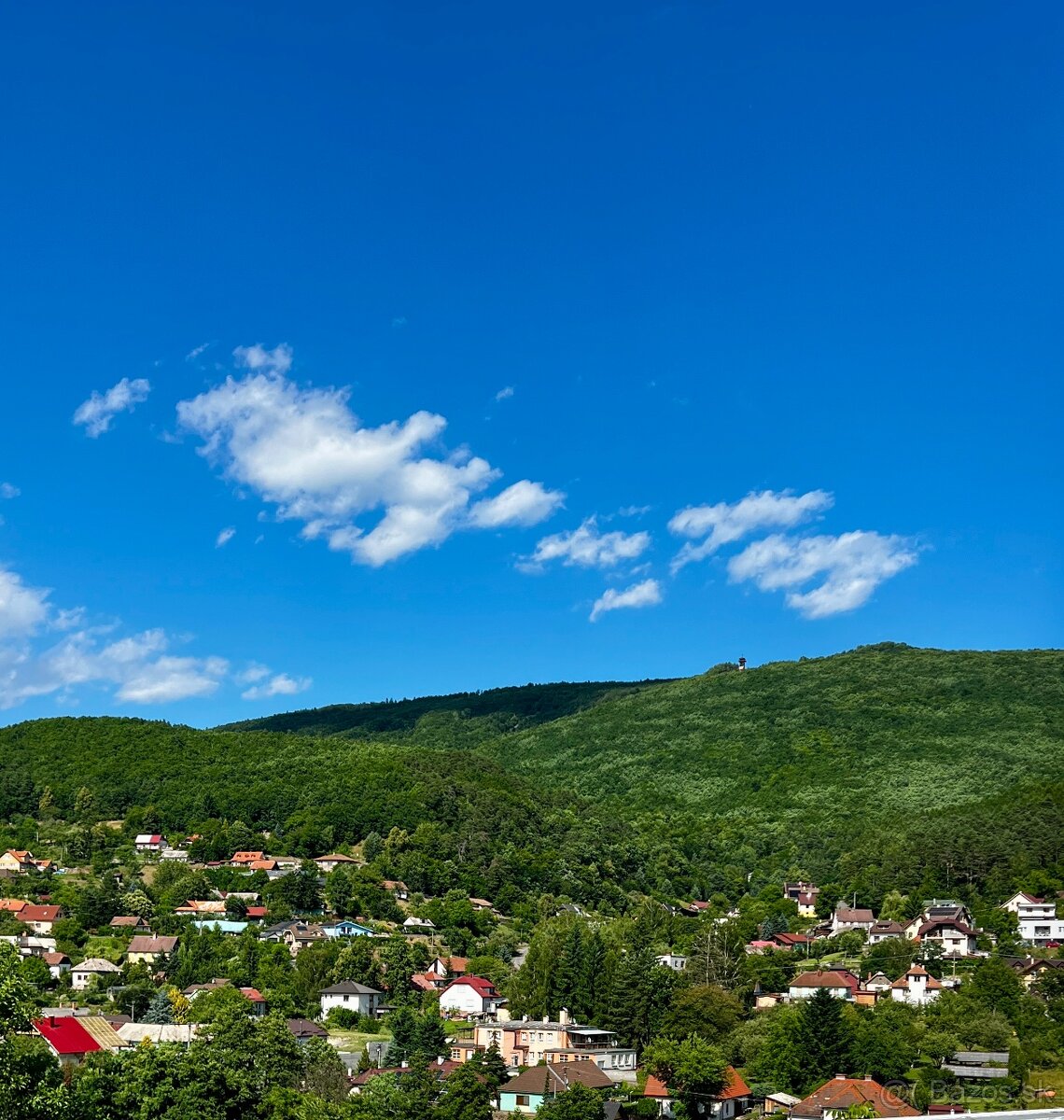 predáme stavebný pozemok s vidieckym domčekom - 5