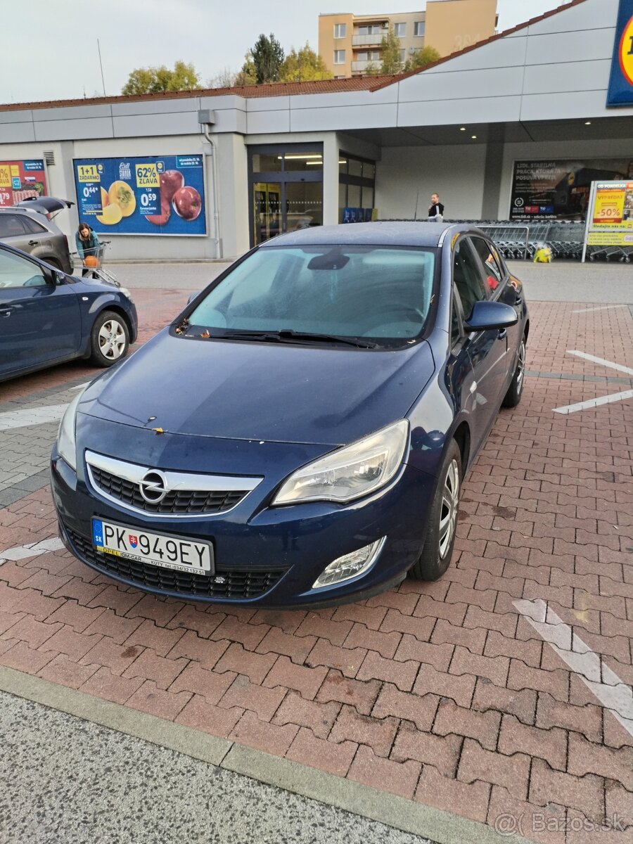 Opel astra j benzín 1,4 predam - 5