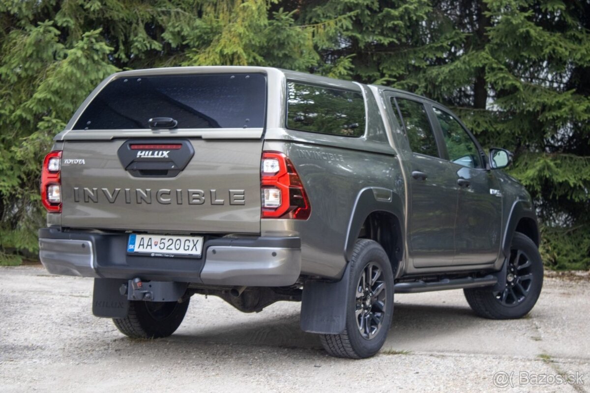 Toyota Hilux DC 2.8 I D-4D Invincible 4x4 A/T