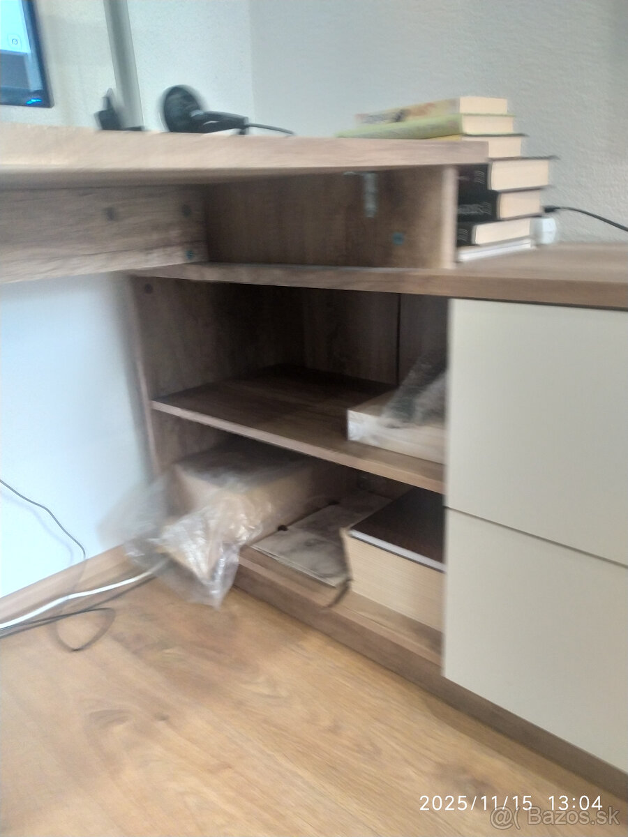 Pracovný stôl v tvare L - 5