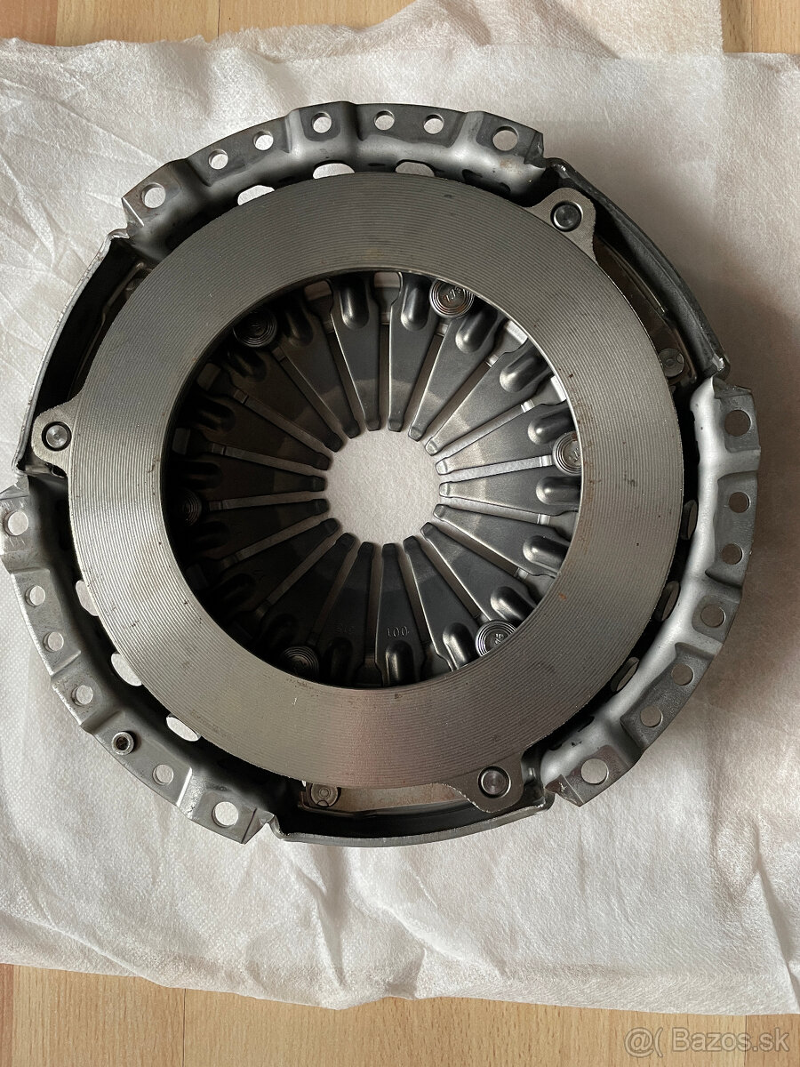 Nová vodná pumpa a nová olej. vana pre Fabiu 1,2 HTP.... - 5