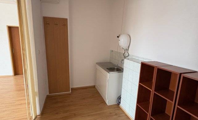 Reality Kolesár prenajíma priestor 42m2 Mlynská centrum - 5