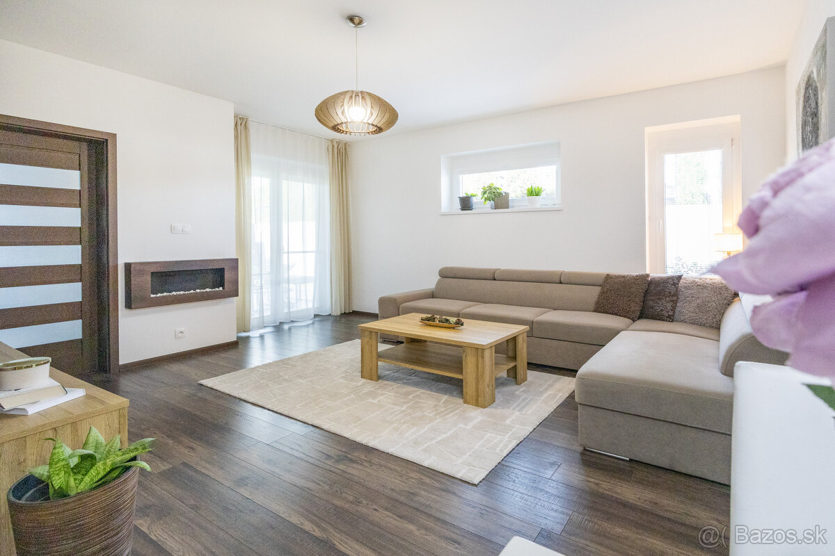 Na predaj 4-izbová bytová jednotka v dvojdome v Hurbanovej V - 5