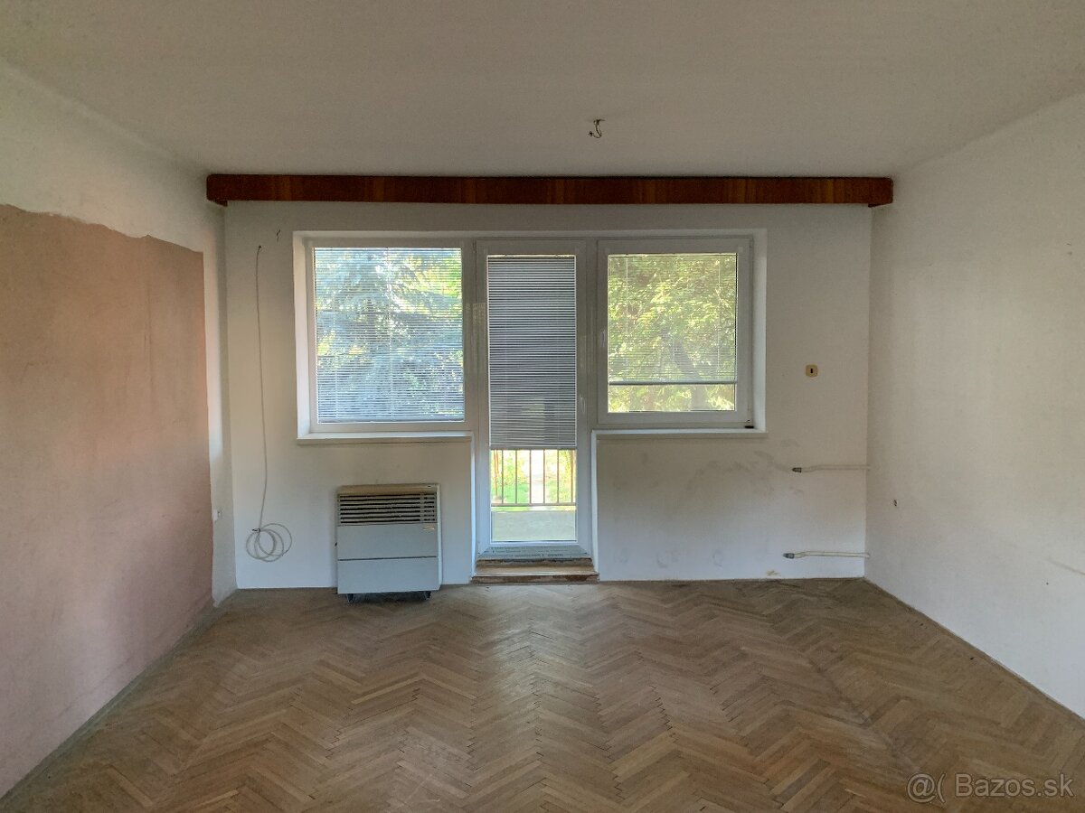 Predáme dom v krásnom prostredí centra Serede - 5