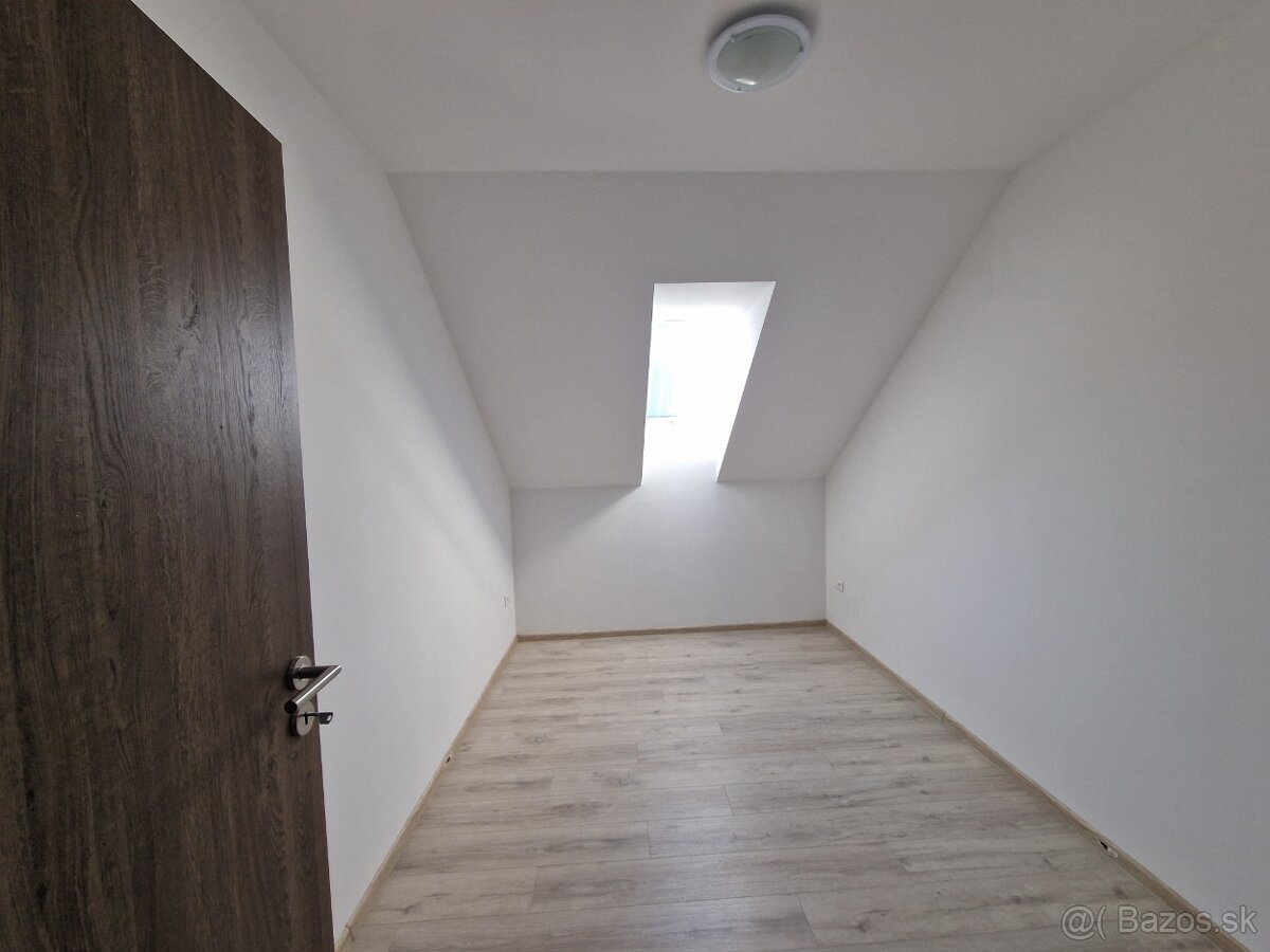 3 izb. byt, 65m2 v Seredi na prenájom - 5