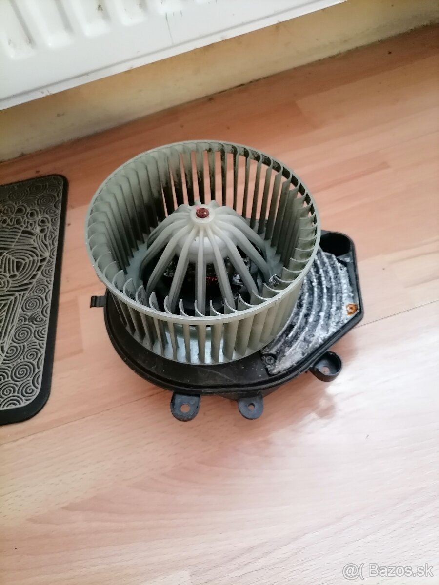 Predám diely na passat b5.5 combi - 5