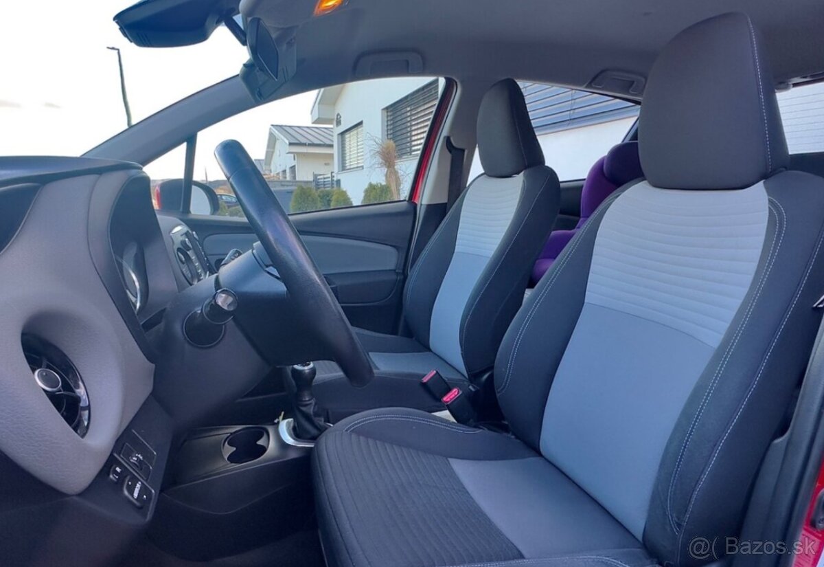 Yaris 1.0 VVT-i Active Benzín - 5