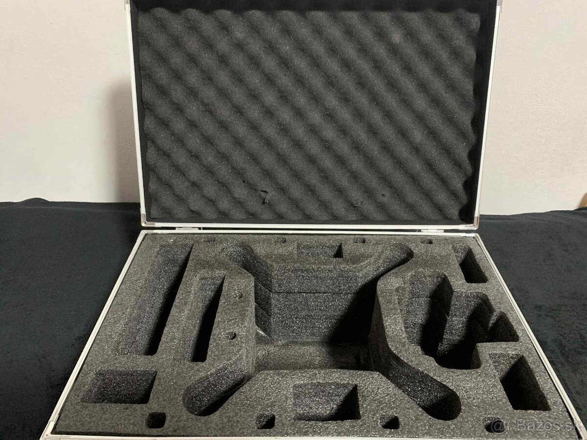 DJI Phantom 3 Pro a Phantom 3 Advanced - 5