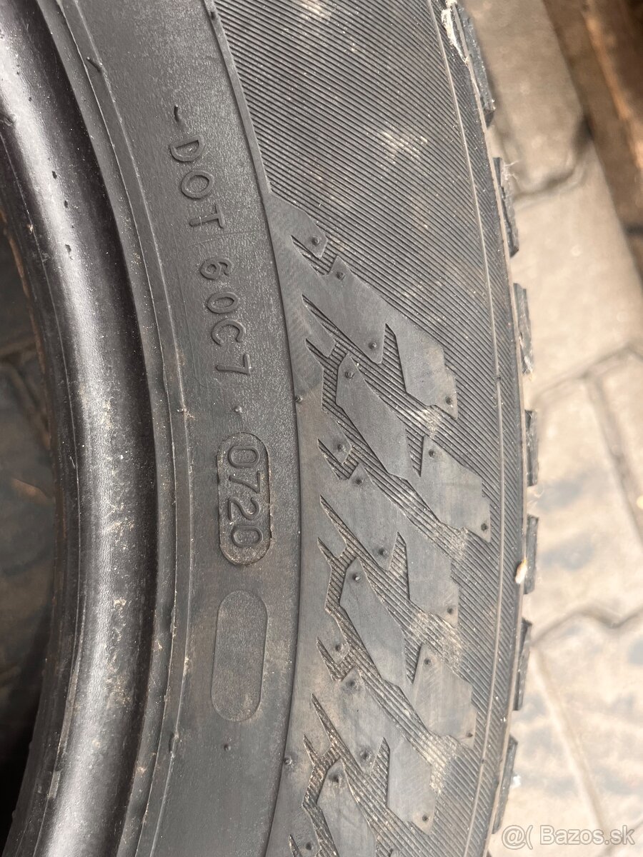 225/55R17 Nokian zimne - 5