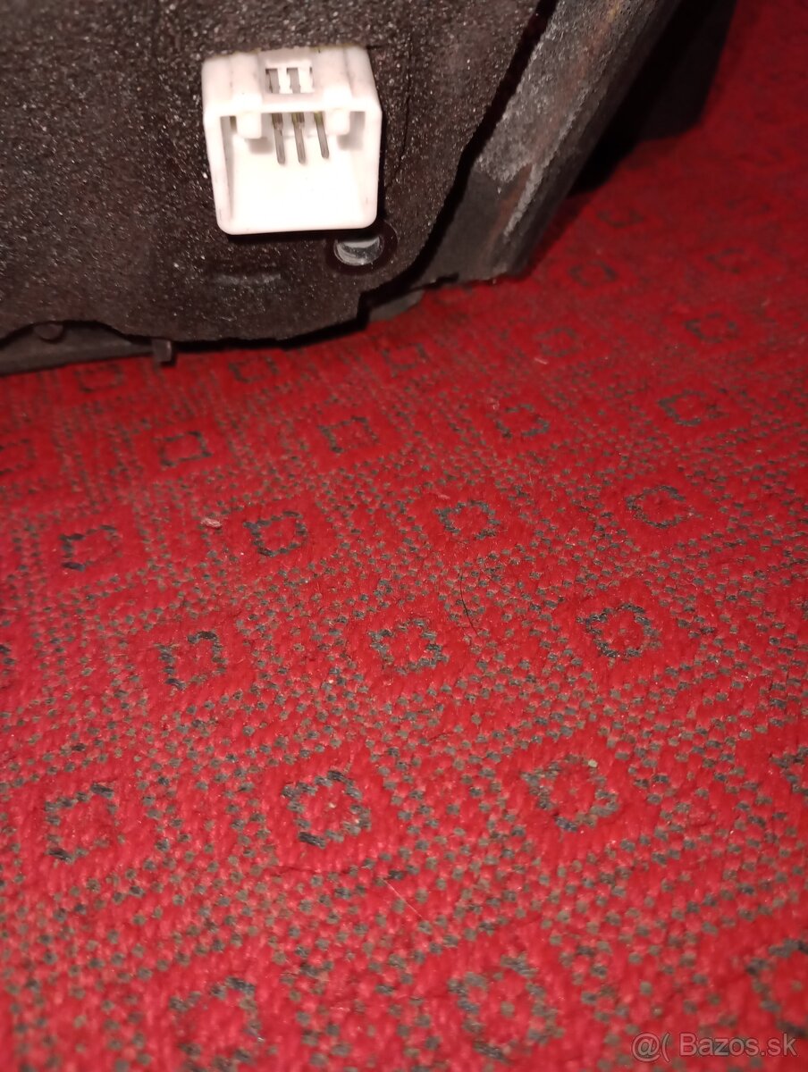 Mazda 3 2005r predné svetlá..spetne zrkadlo spolujazdca. - 5