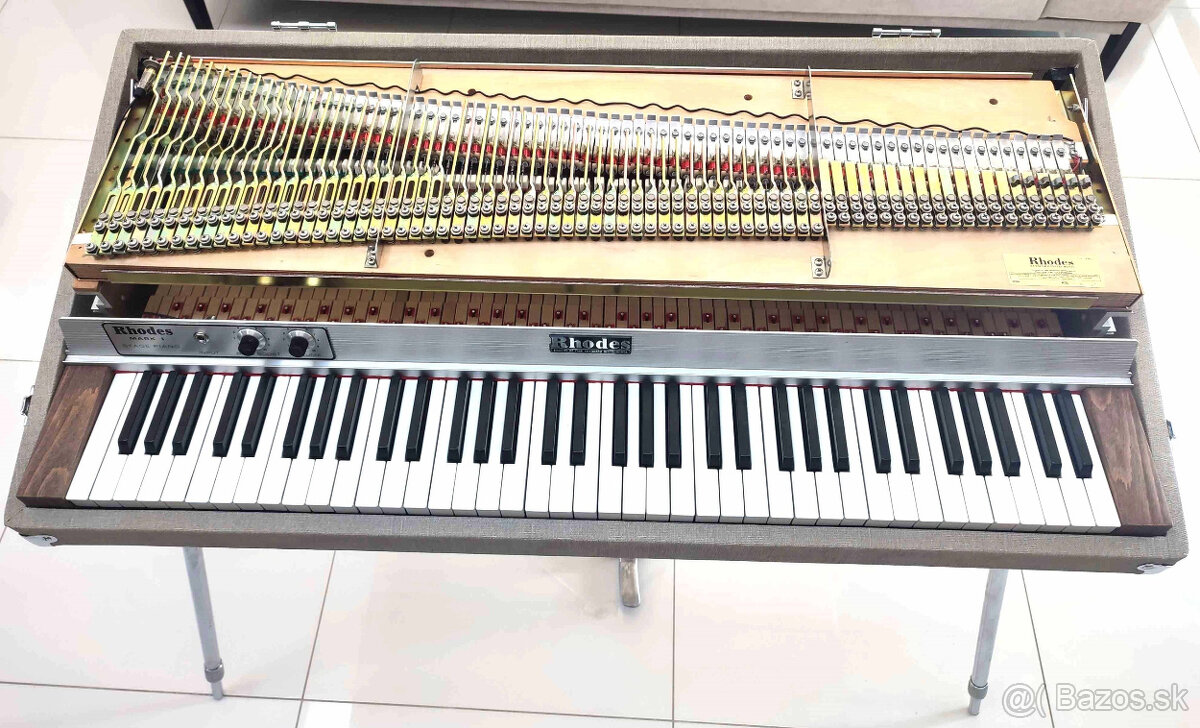 RHODES MARK I SeventyThree rok 1975 - 5