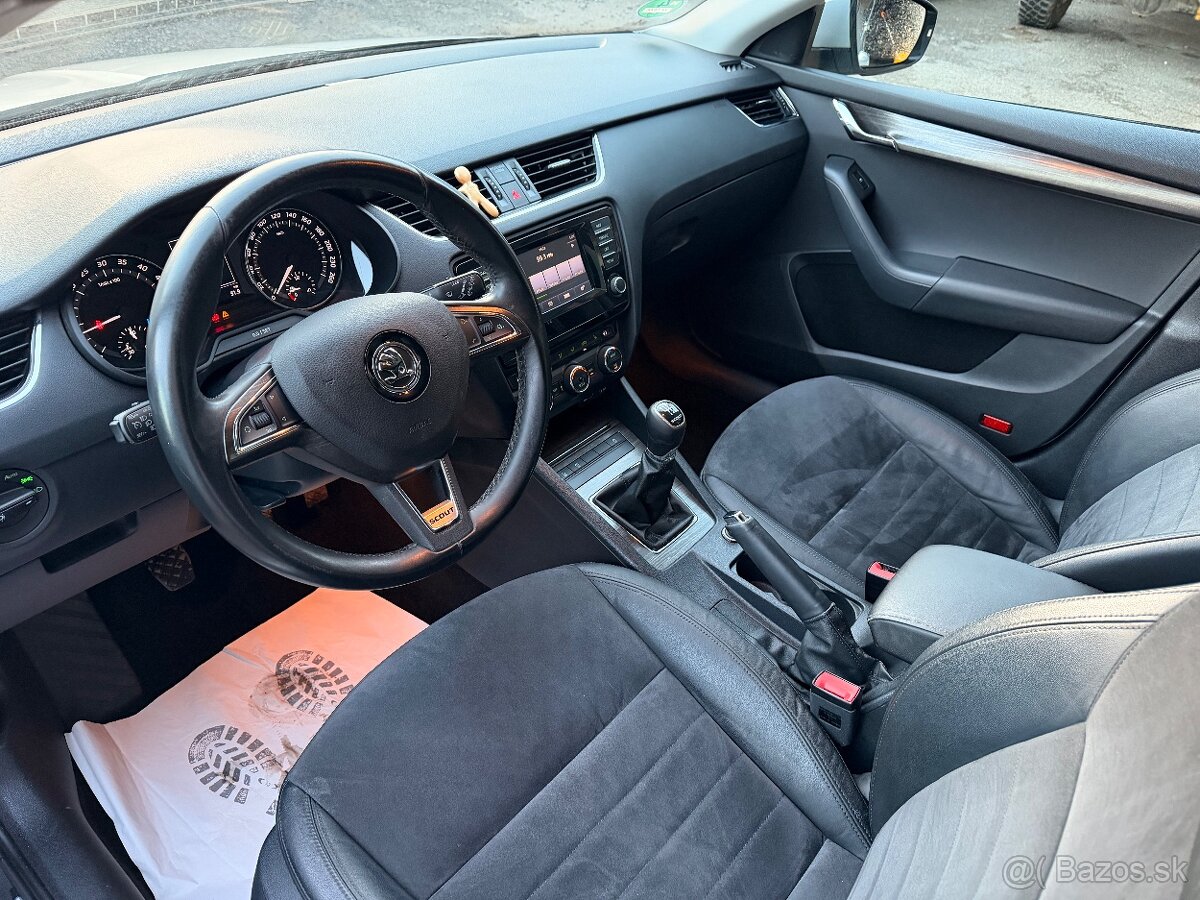 ŠKODA OCTAVIA SCOUT 2.0 TDI 110kW 4x4 - 5