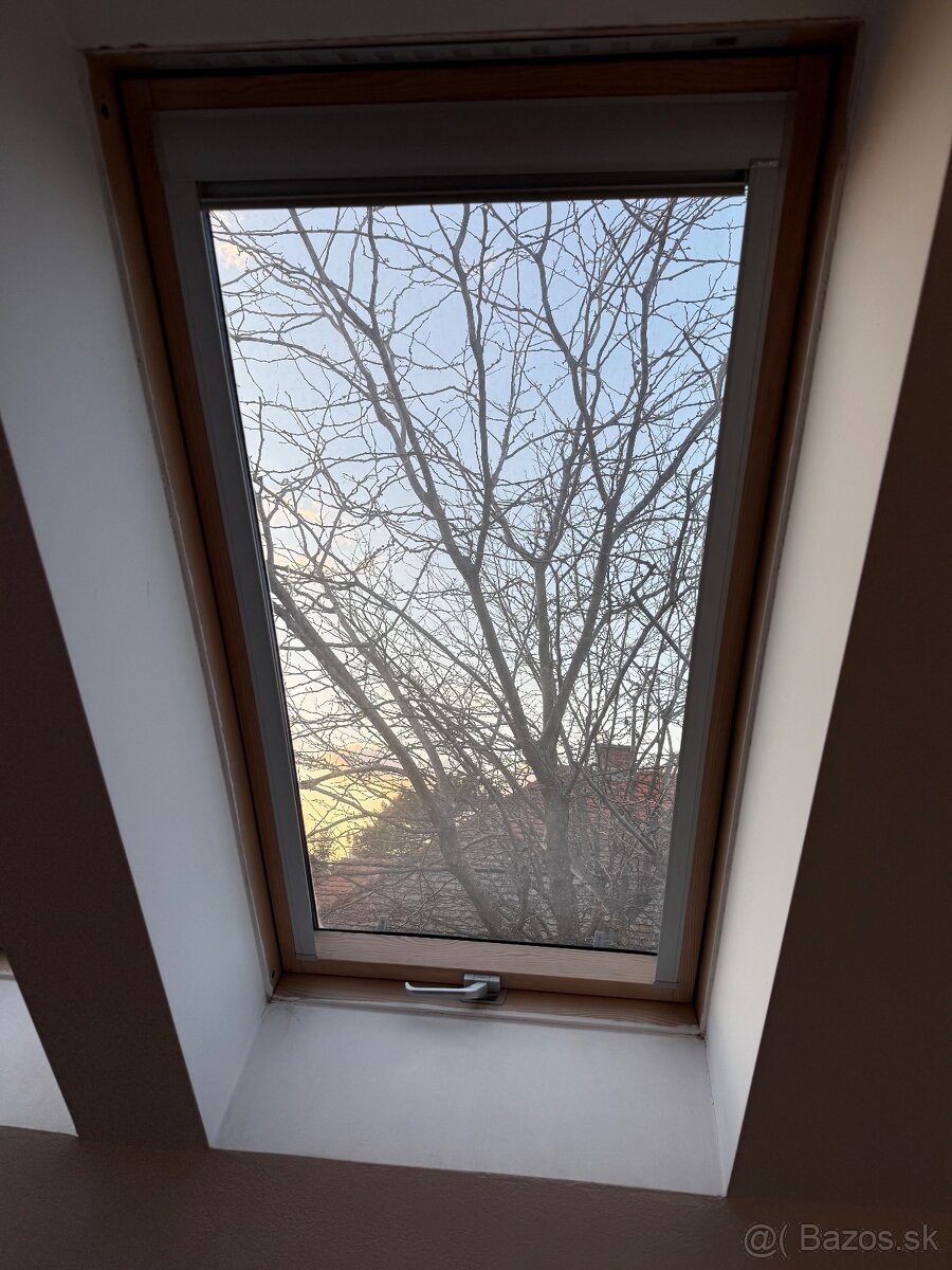 Predam stresne okna FAKRO 7ks - 5