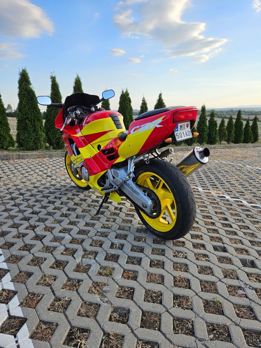 Honda cbr 600f - 5