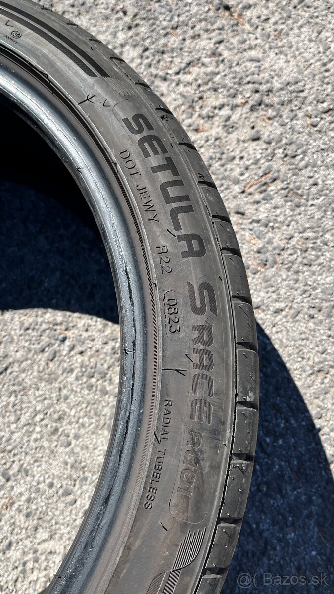 🟢Letné pneu 235/40 r19 - 5