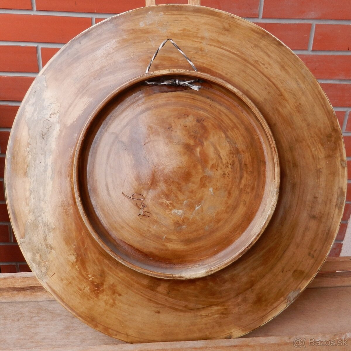 Starožitné plasticke taniere párové Cechy pálena hlína - 5