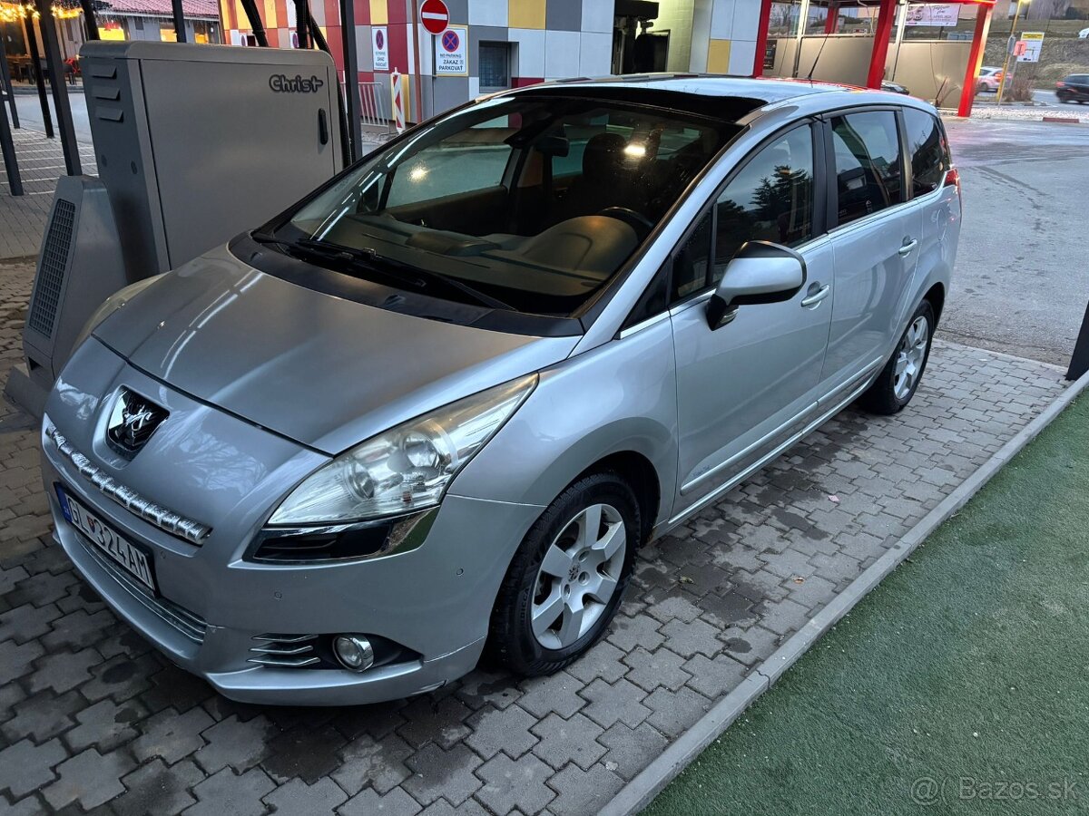 Peugeot 5008 2.0 / 2010 - 5