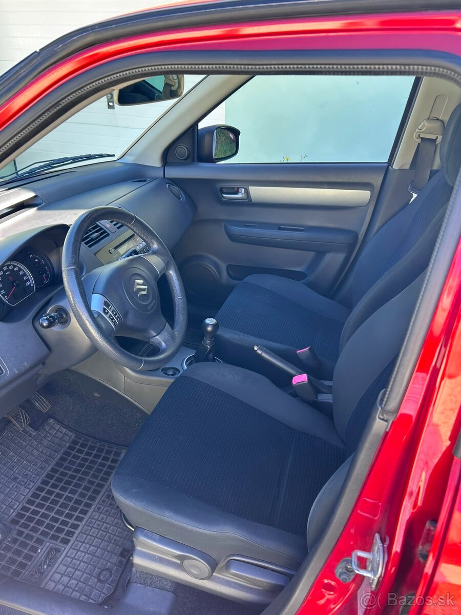 Suzuki Swift 2009, 1,3 - 5