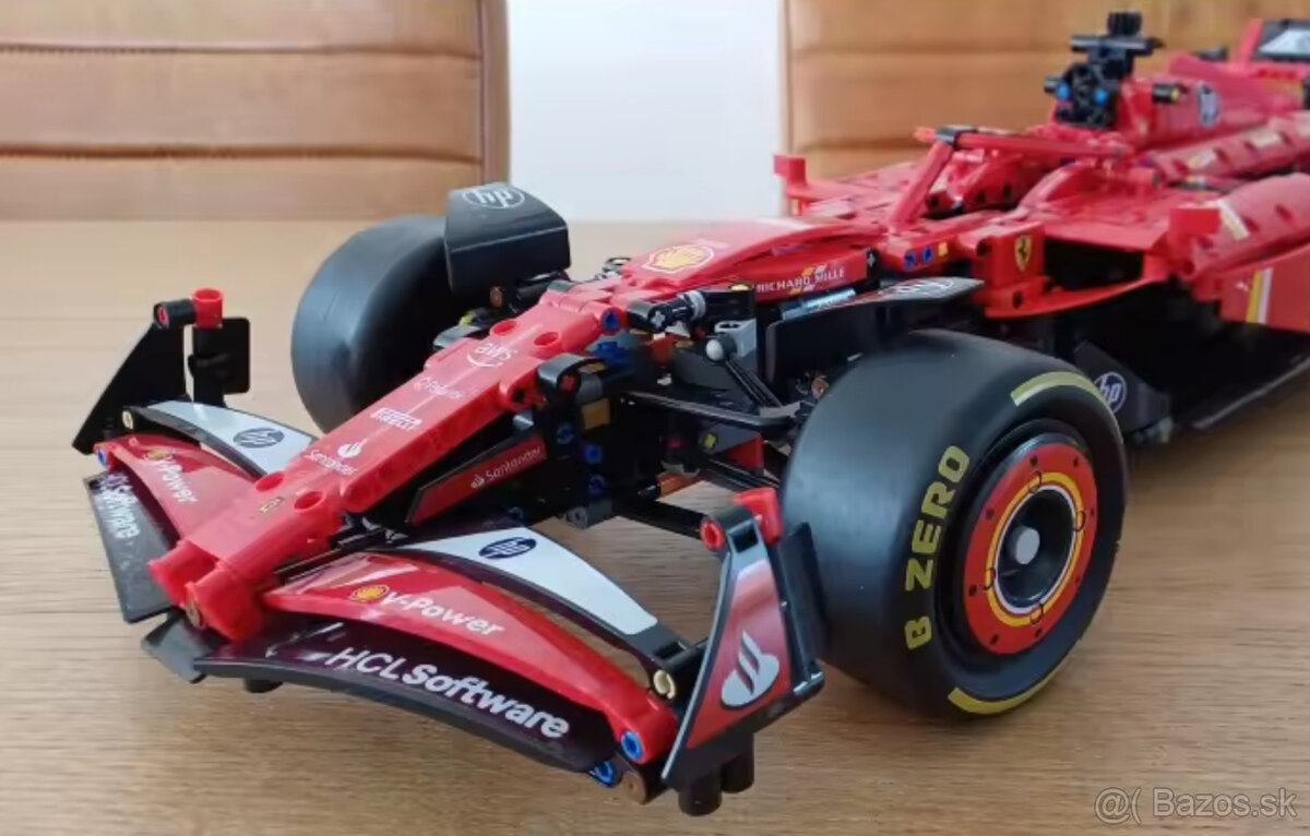 Stavebnice vozu Ferrari SF 24 - 5