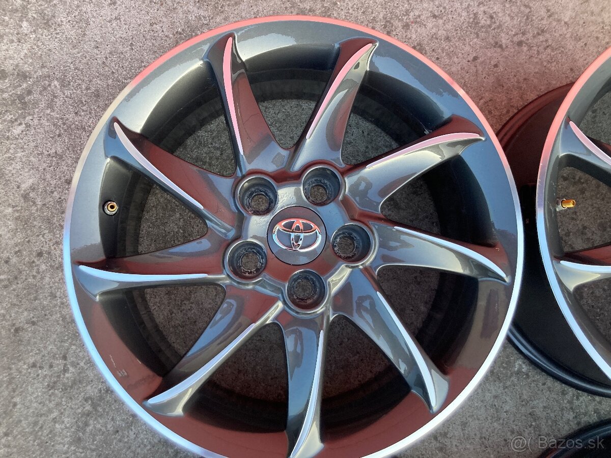 Originál Toyota R17" 5x114,3 - 4ks - 5