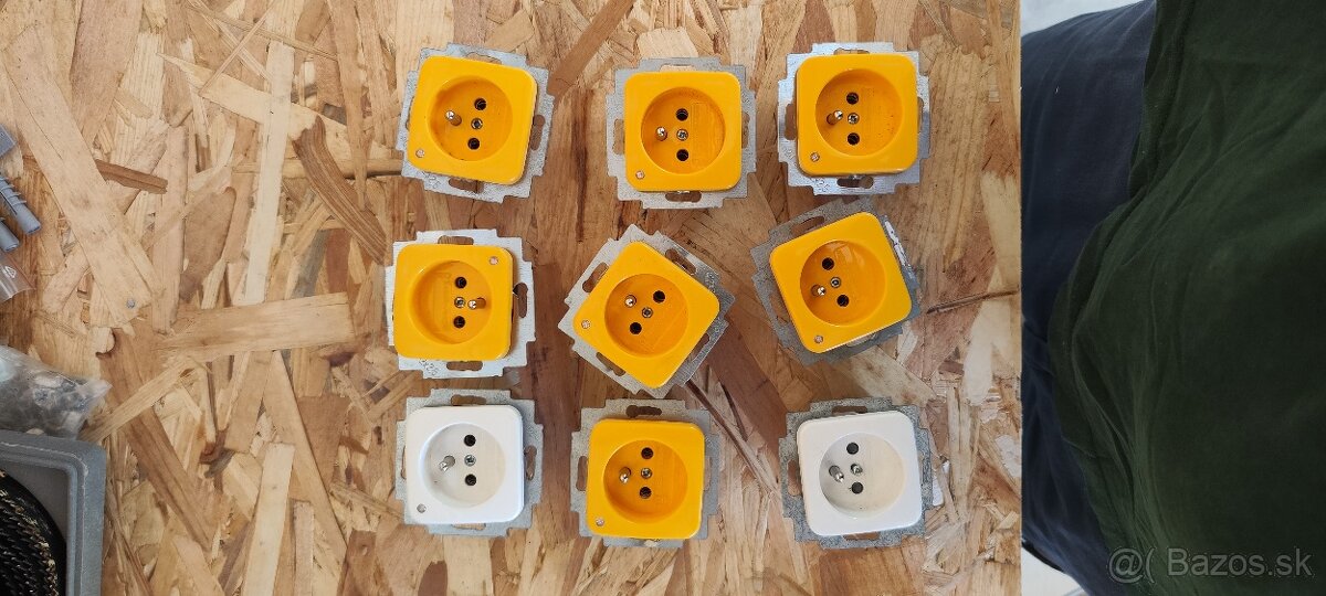 Zásuvky ABB - 5