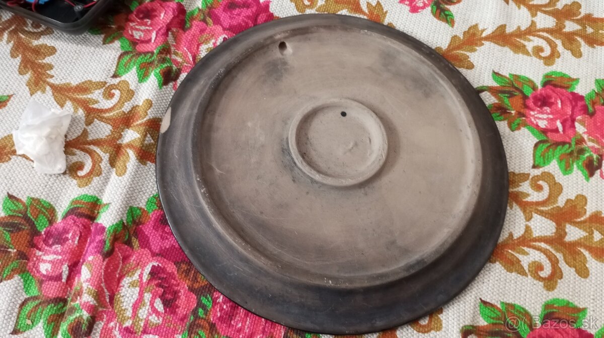 Okarasny kameninovy tanier. - 5
