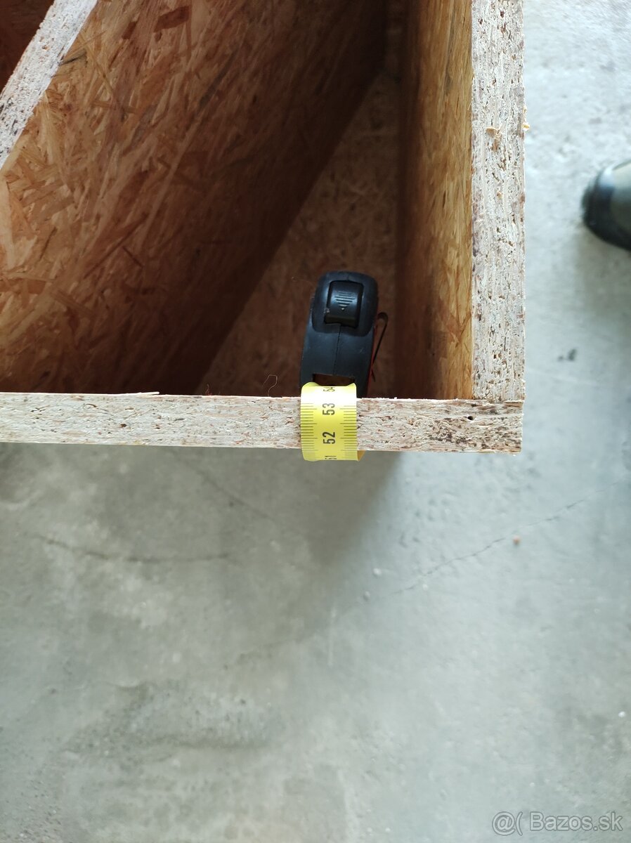 {41} Celtoviny, drevený box, plechovice - 5