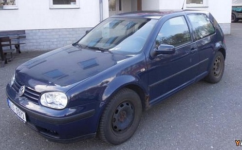 Golf 4 3dv. - dvere .... rezervované do 3.11. - 5