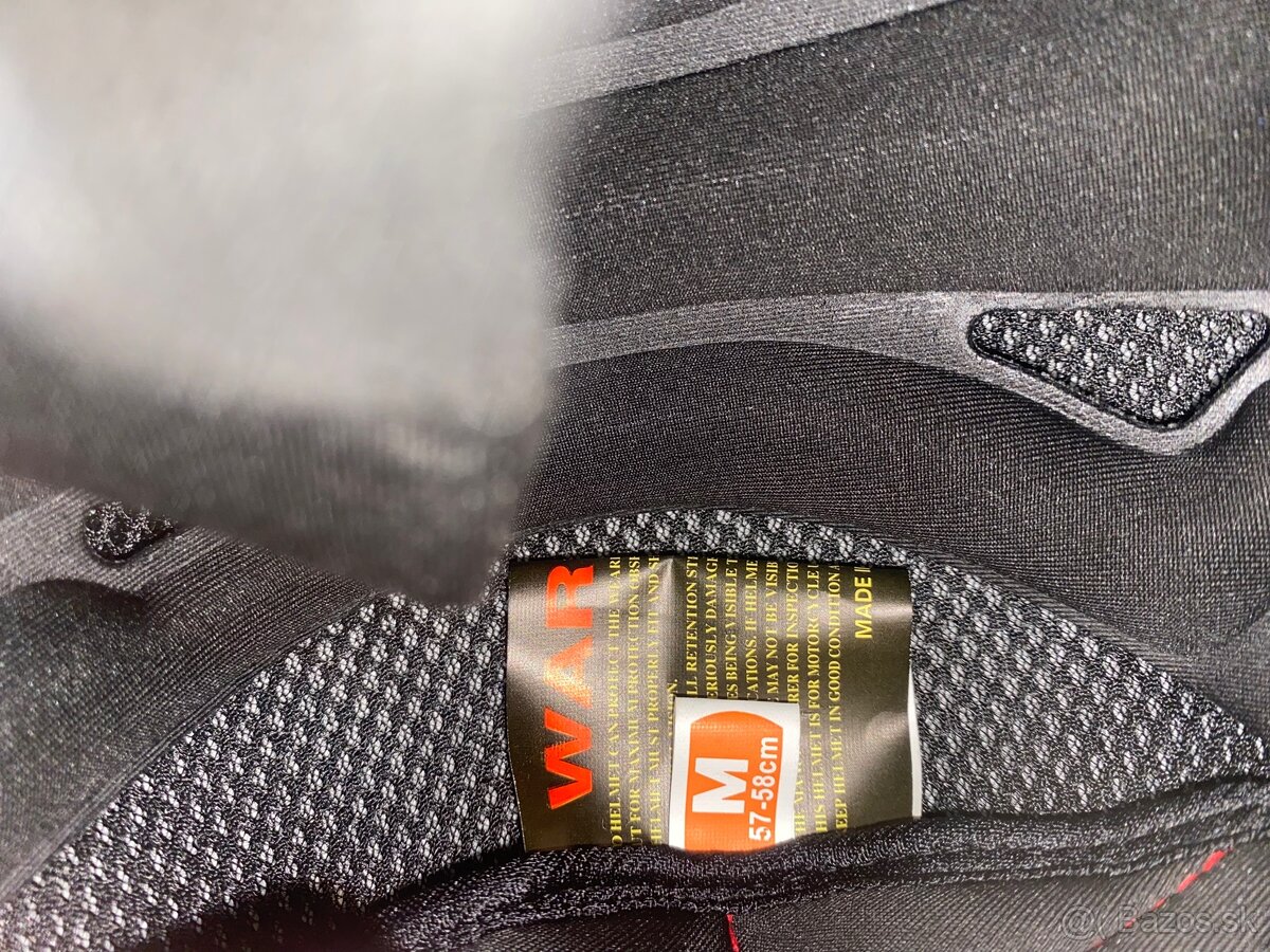 Motorkárska prilba, pas, bunda - 5