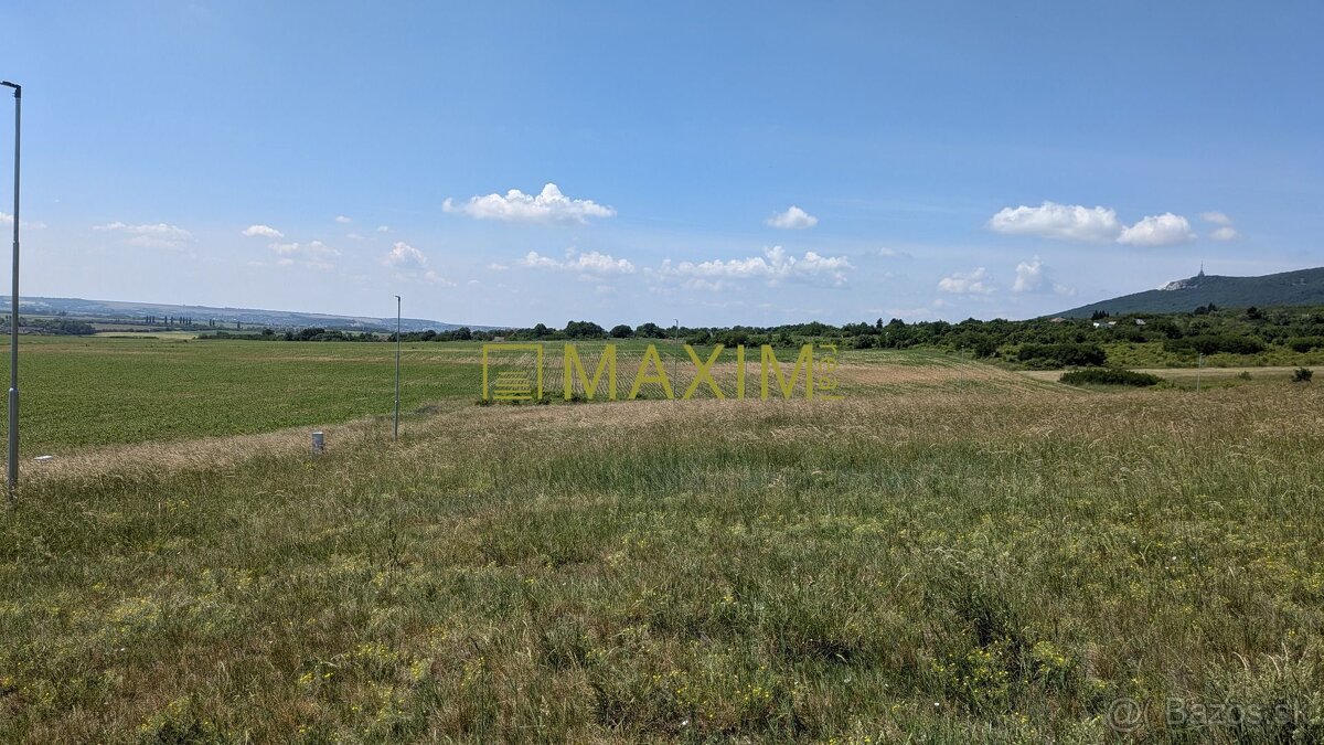 Stavebný pozemok 681 m2 v Štitároch - 5