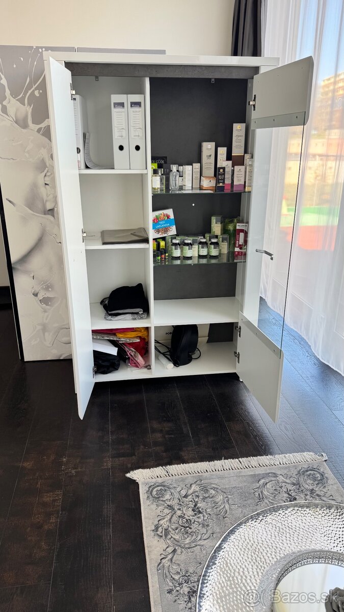 Krásna súprava biela lesklá komoda+skriňa s osvetlením - 5