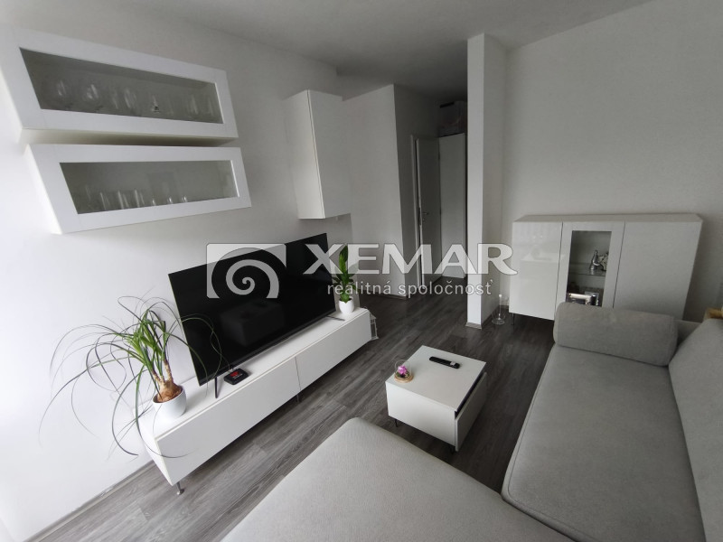 PRENÁJOM Moderný 2 - izbový byt Banská Bystrica - 5