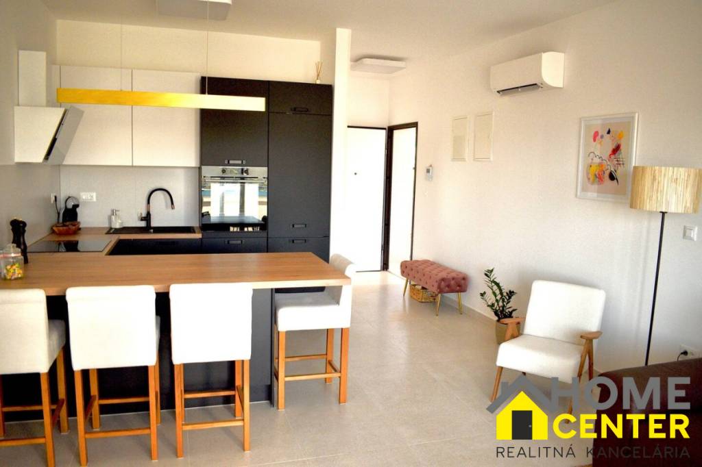 NA PREDAJ moderný luxusný apartmán /45 m² / Dalmátsko, TROGI - 5