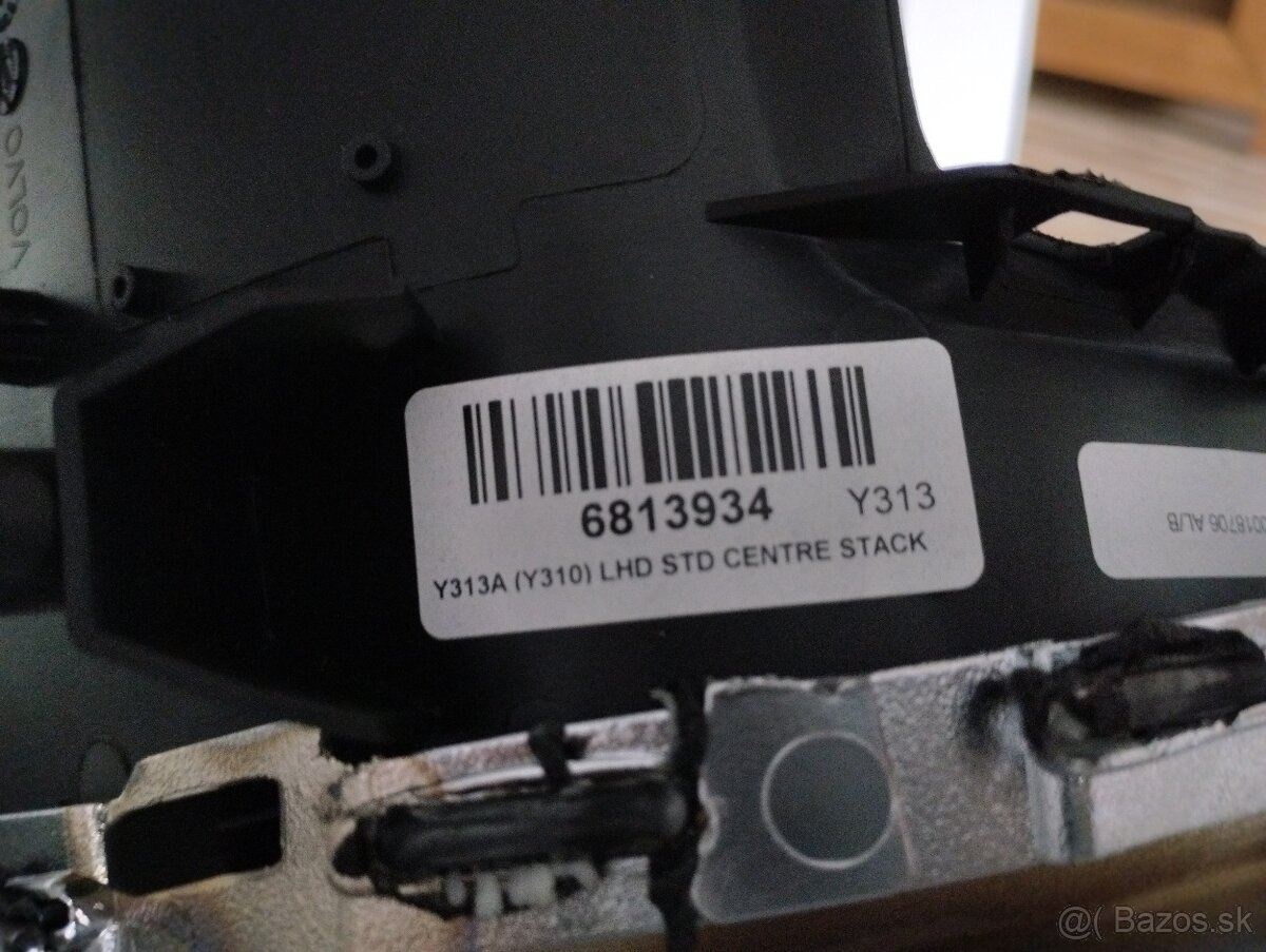 Predám centrálny panel Volvo XC60 - 5